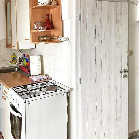 Stunning Home In Punat With Kitchen Стара Башка Екстер'єр фото