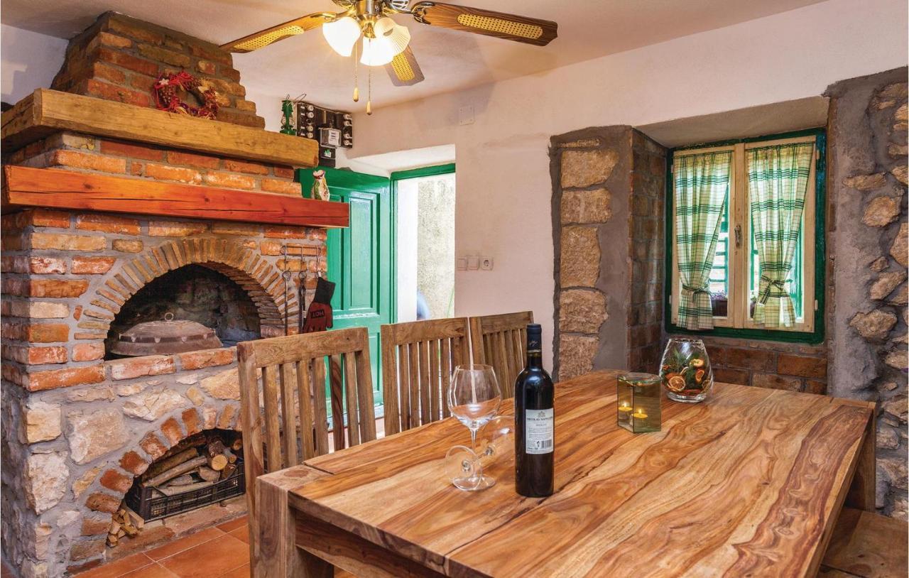Stunning Home In Punat With Kitchen Стара Башка Екстер'єр фото