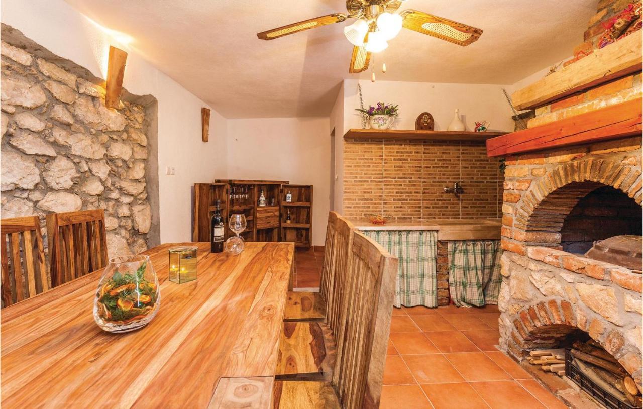 Stunning Home In Punat With Kitchen Стара Башка Екстер'єр фото