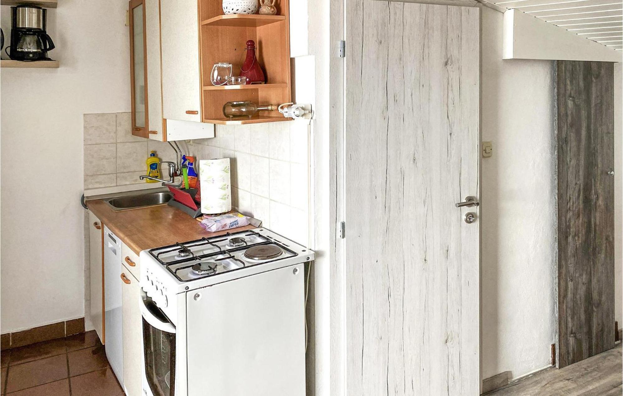 Stunning Home In Punat With Kitchen Стара Башка Екстер'єр фото